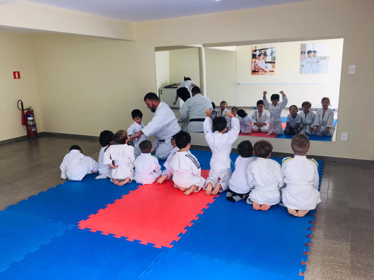 Ed. Infantil – Aula de Judô – Colégio Politécnico de Sorocaba